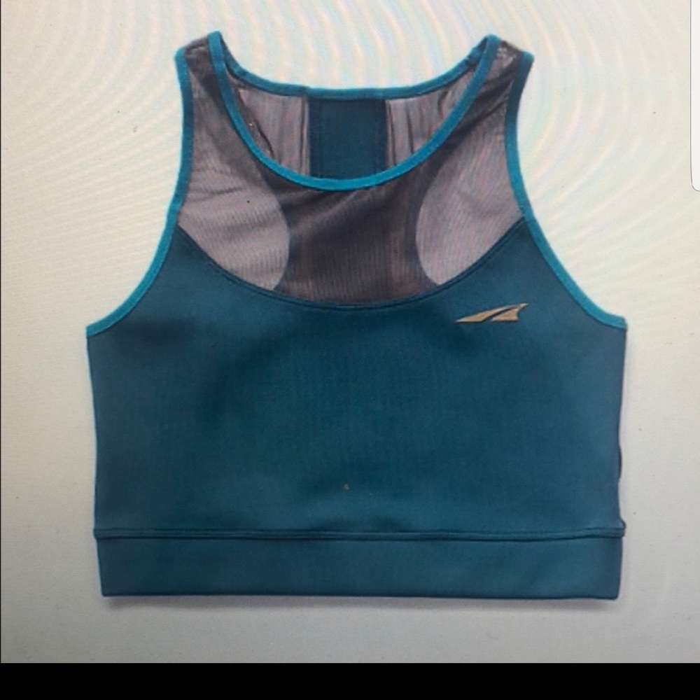 Altra running crop